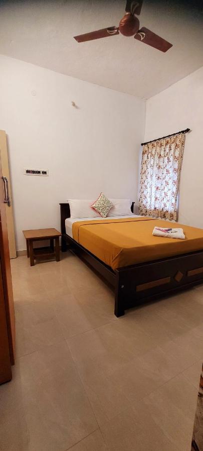 Royal Black Pepper Cottage يركواد الغرفة الصورة